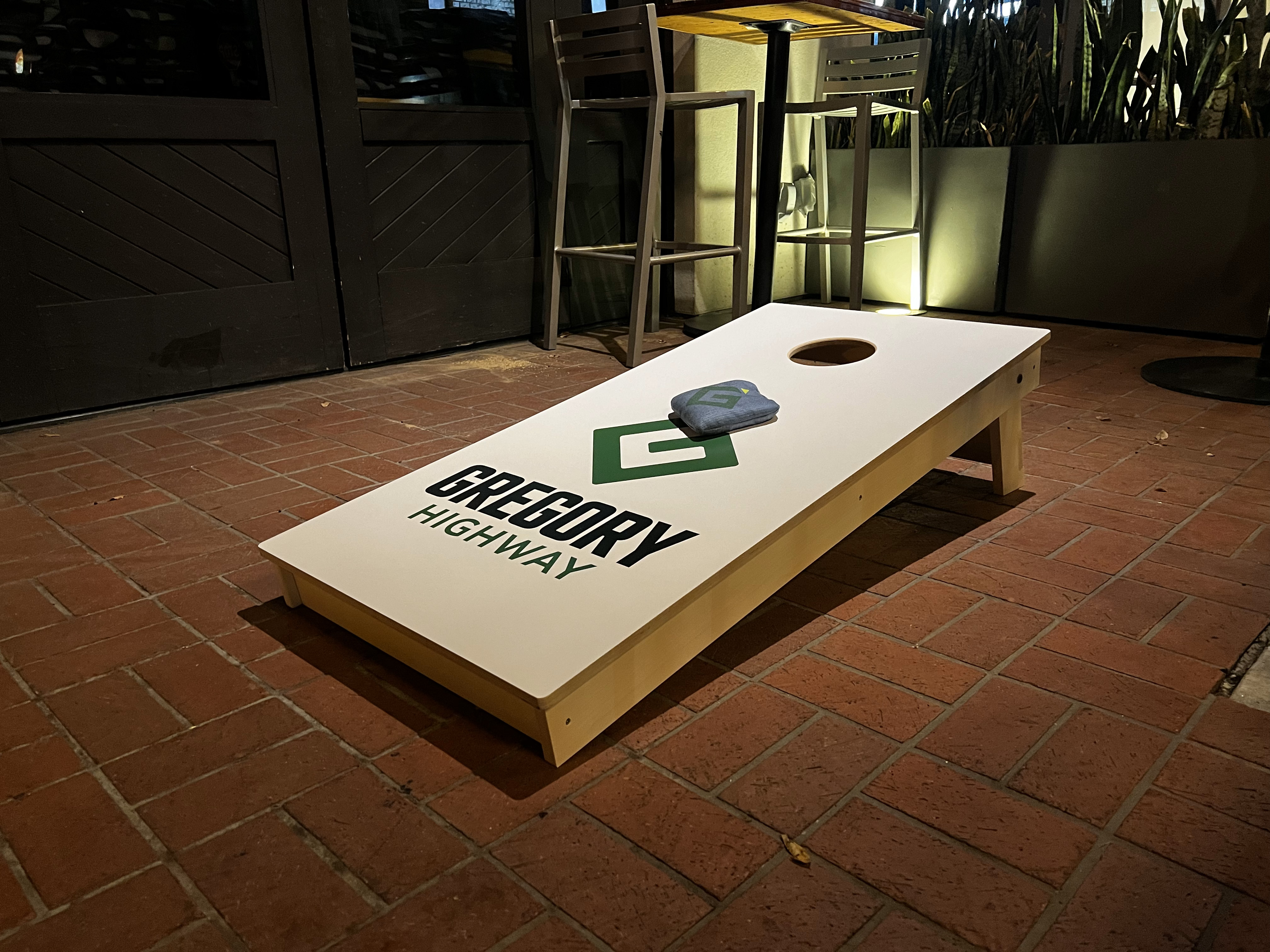 Cornhole board